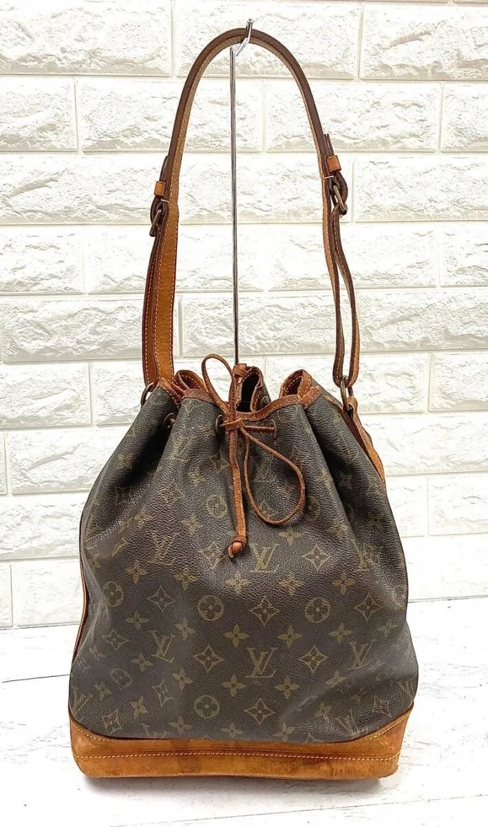 本革じゃない⁉ 高級ブランドも愛する「PVC素材」の真実とは